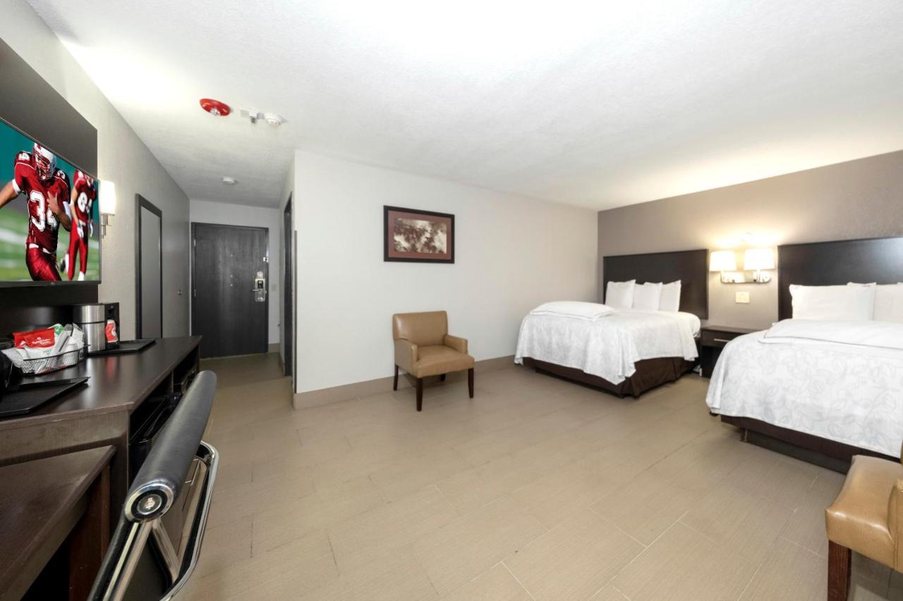 Red Roof Inn Plus+ Huntsville Ngoại thất bức ảnh