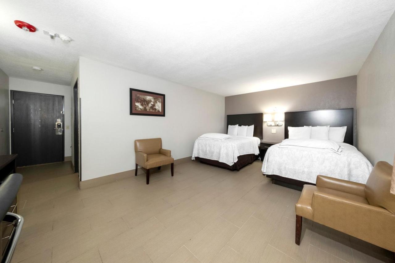 Red Roof Inn Plus+ Huntsville Ngoại thất bức ảnh