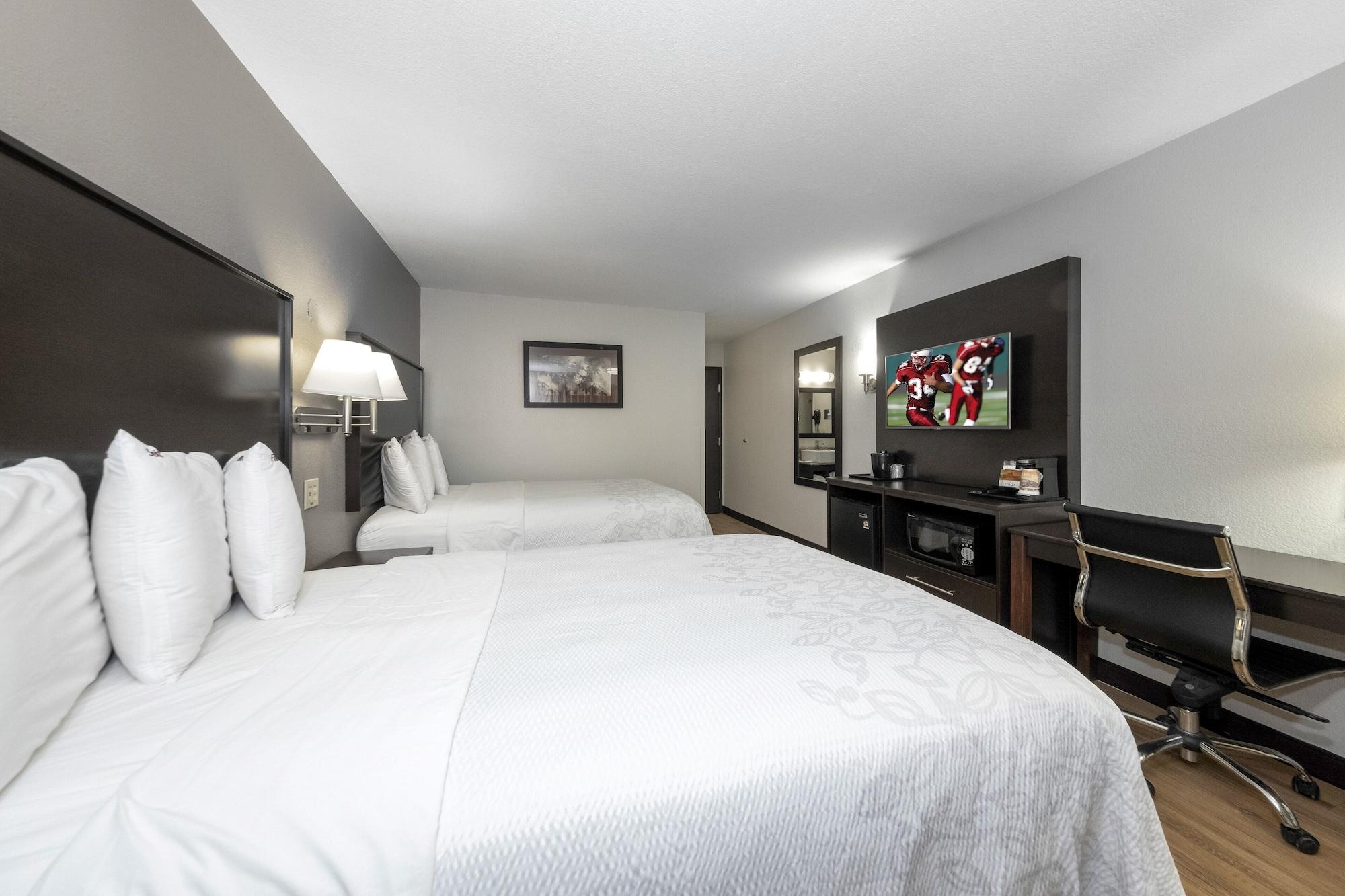 Red Roof Inn Plus+ Huntsville Ngoại thất bức ảnh