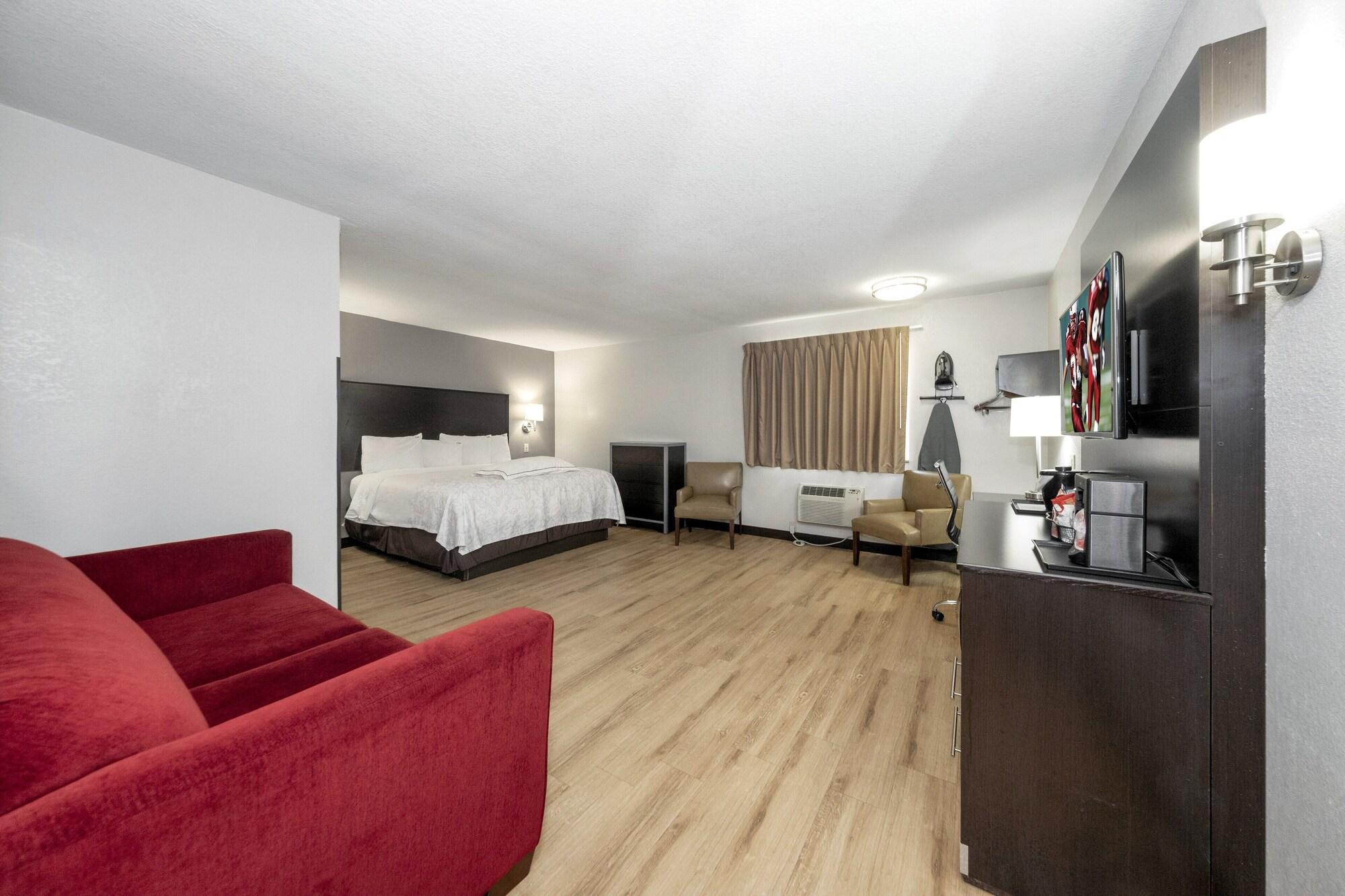 Red Roof Inn Plus+ Huntsville Ngoại thất bức ảnh