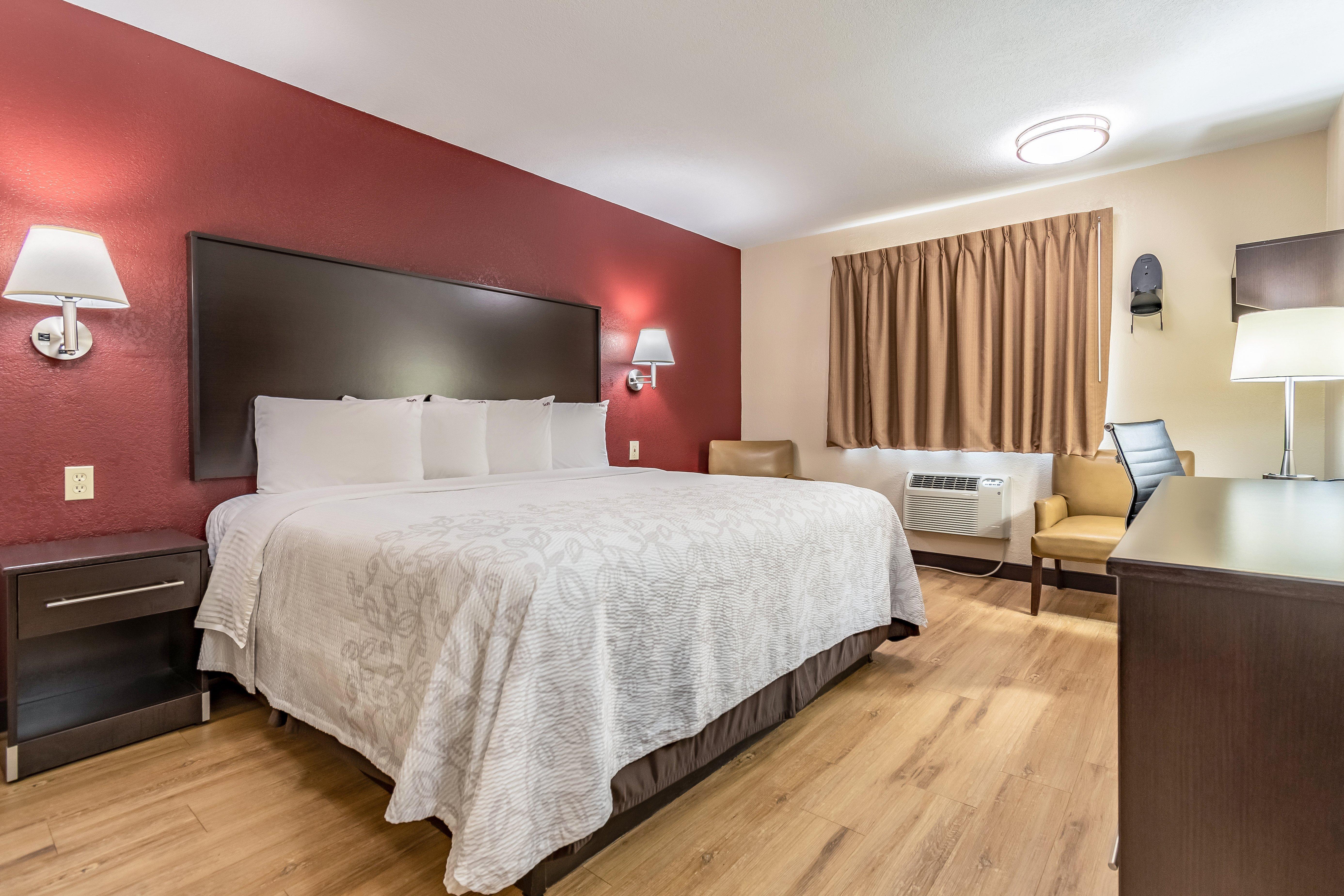 Red Roof Inn Plus+ Huntsville Ngoại thất bức ảnh