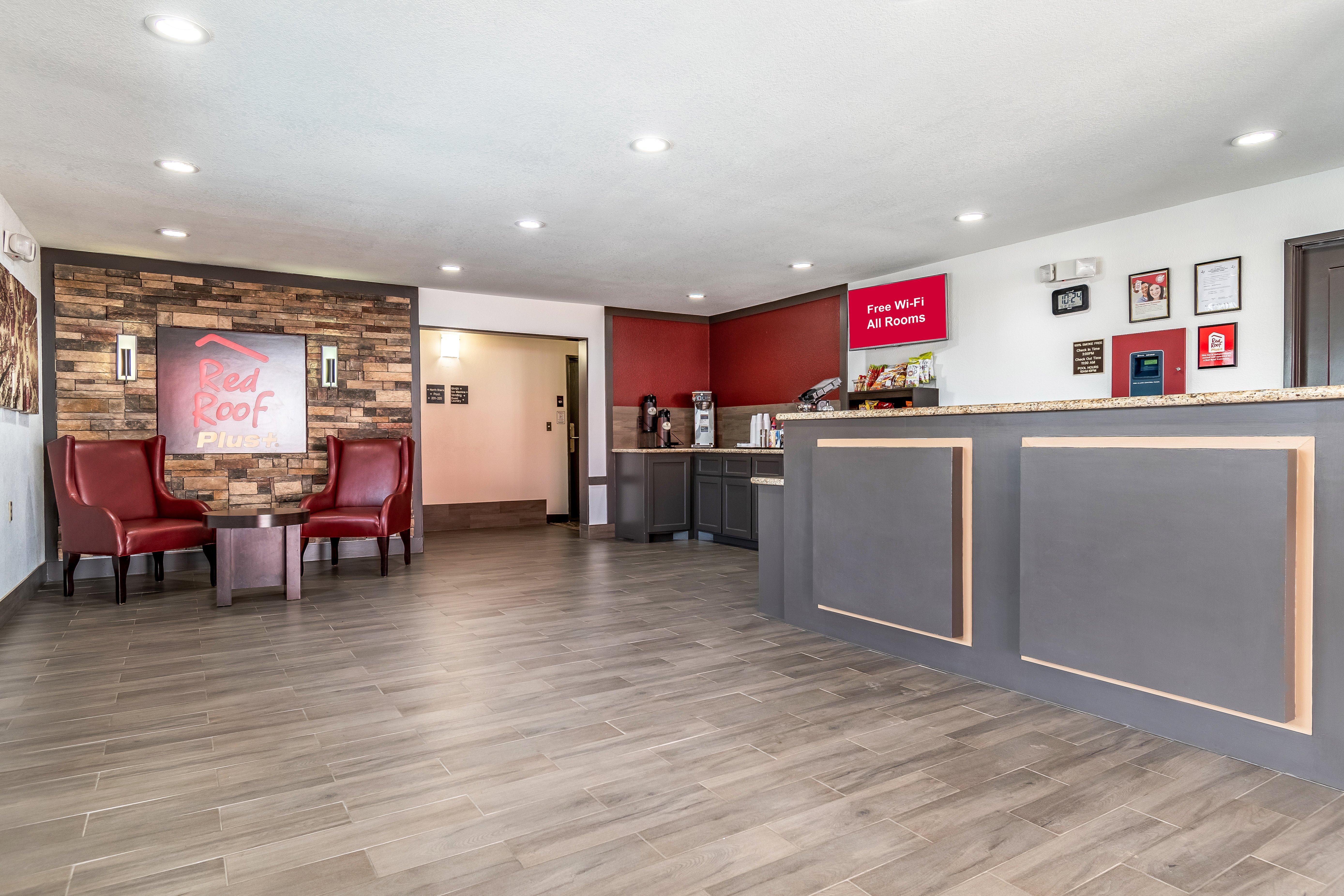 Red Roof Inn Plus+ Huntsville Ngoại thất bức ảnh
