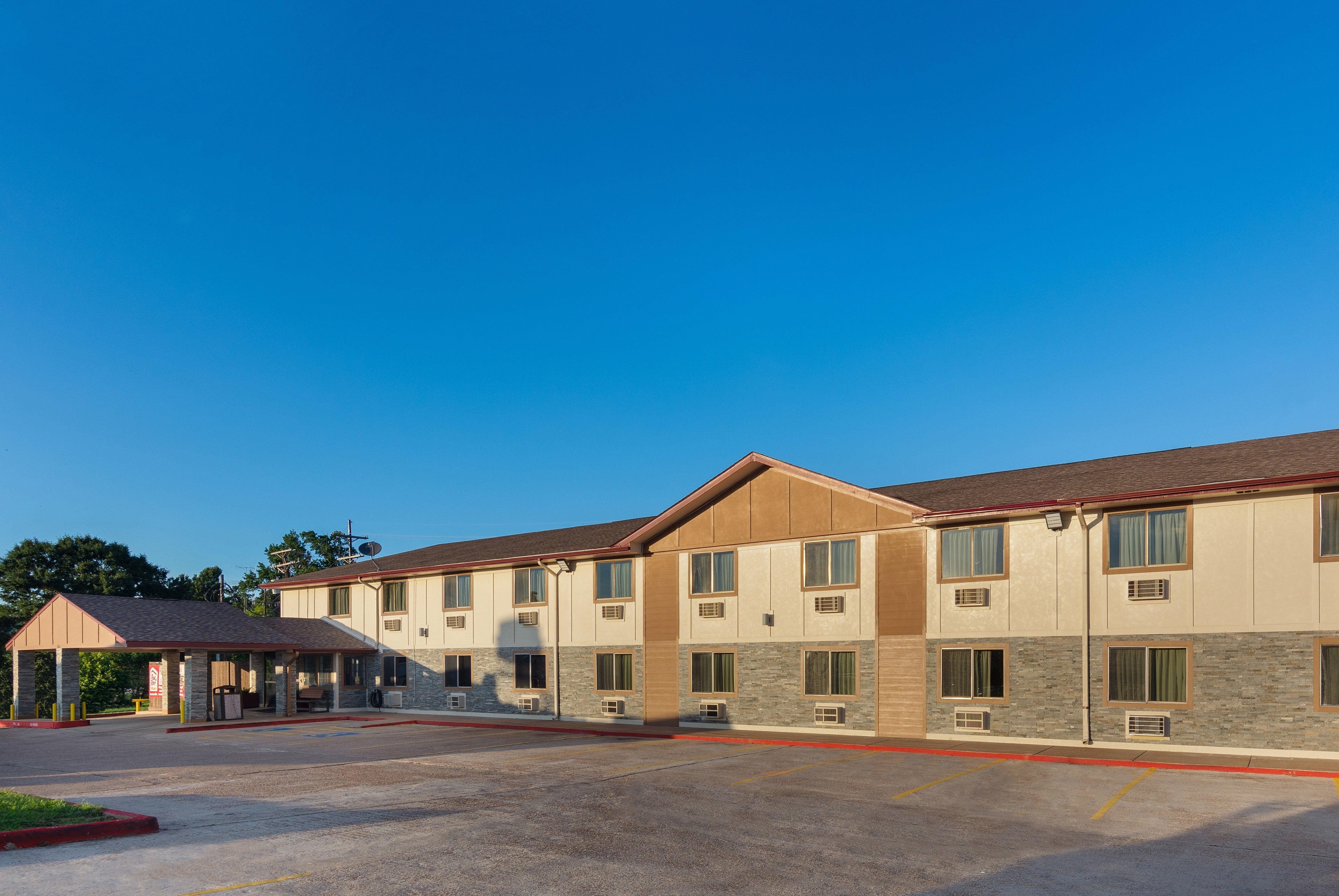 Red Roof Inn Plus+ Huntsville Ngoại thất bức ảnh