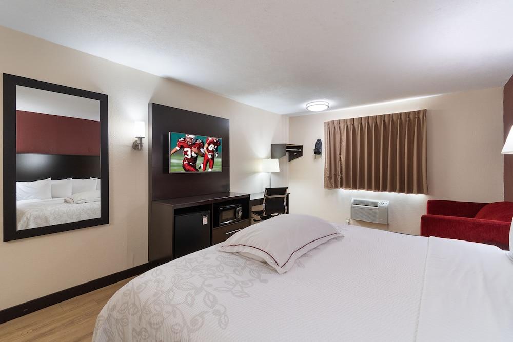 Red Roof Inn Plus+ Huntsville Ngoại thất bức ảnh