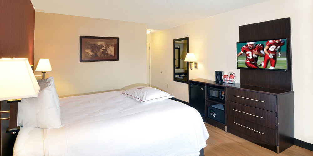 Red Roof Inn Plus+ Huntsville Ngoại thất bức ảnh